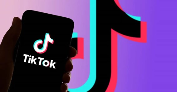 how to zoom in on tik tok