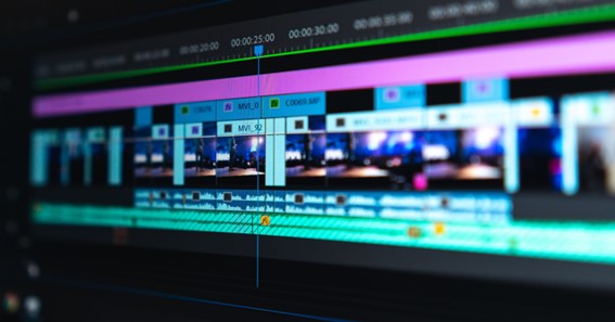 How To Zoom In On Timeline Premiere Pro?
