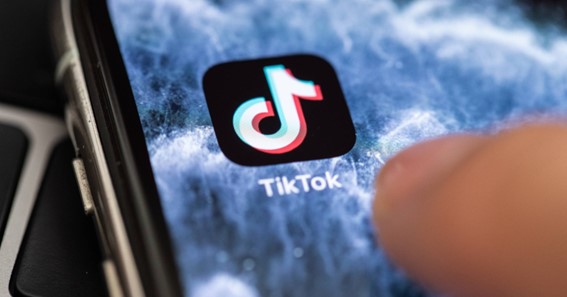 How To Zoom In On TikTok After Recording
